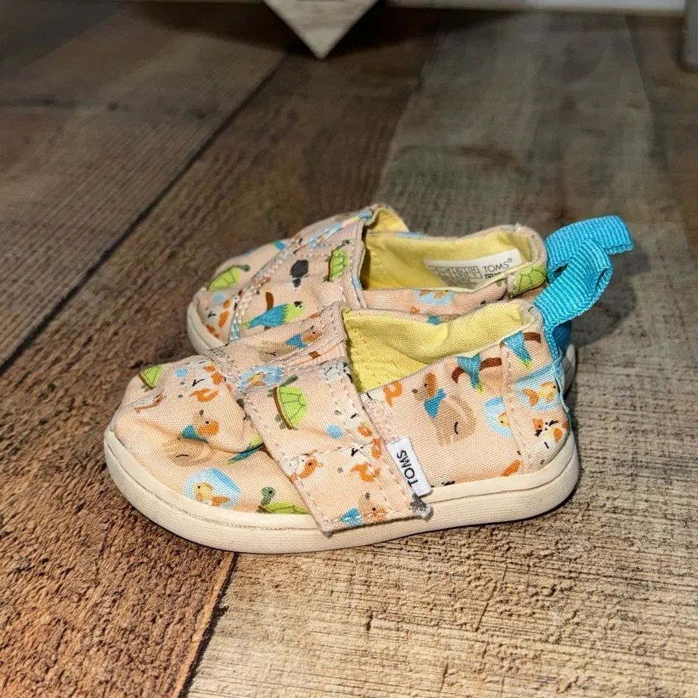 TOMS Girls Alpargata Pet Club Graphic Slip On Flats Casual Toddler Size 4